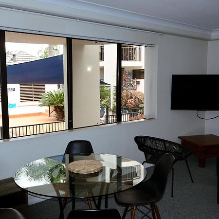 Burleigh On The Beach Gold Coast Exterior photo