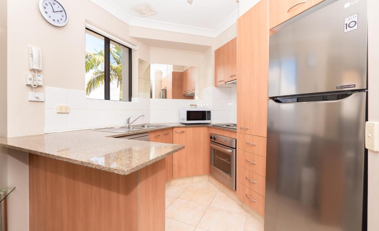 Burleigh On The Beach Gold Coast Exterior photo