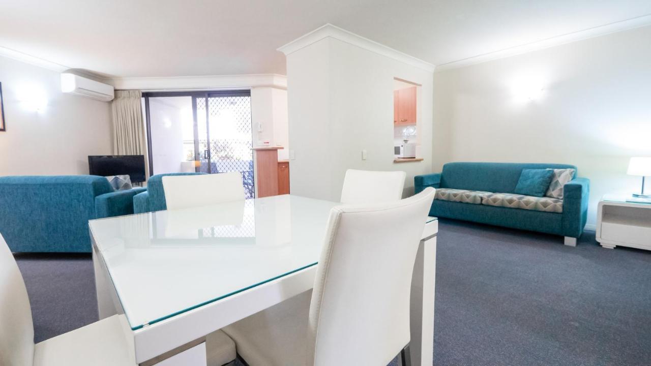 Burleigh On The Beach Gold Coast Exterior photo
