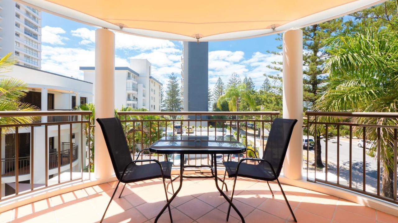 Burleigh On The Beach Gold Coast Exterior photo