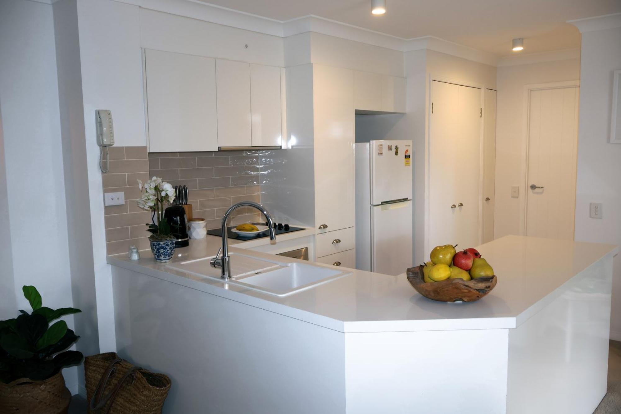 Burleigh On The Beach Gold Coast Exterior photo
